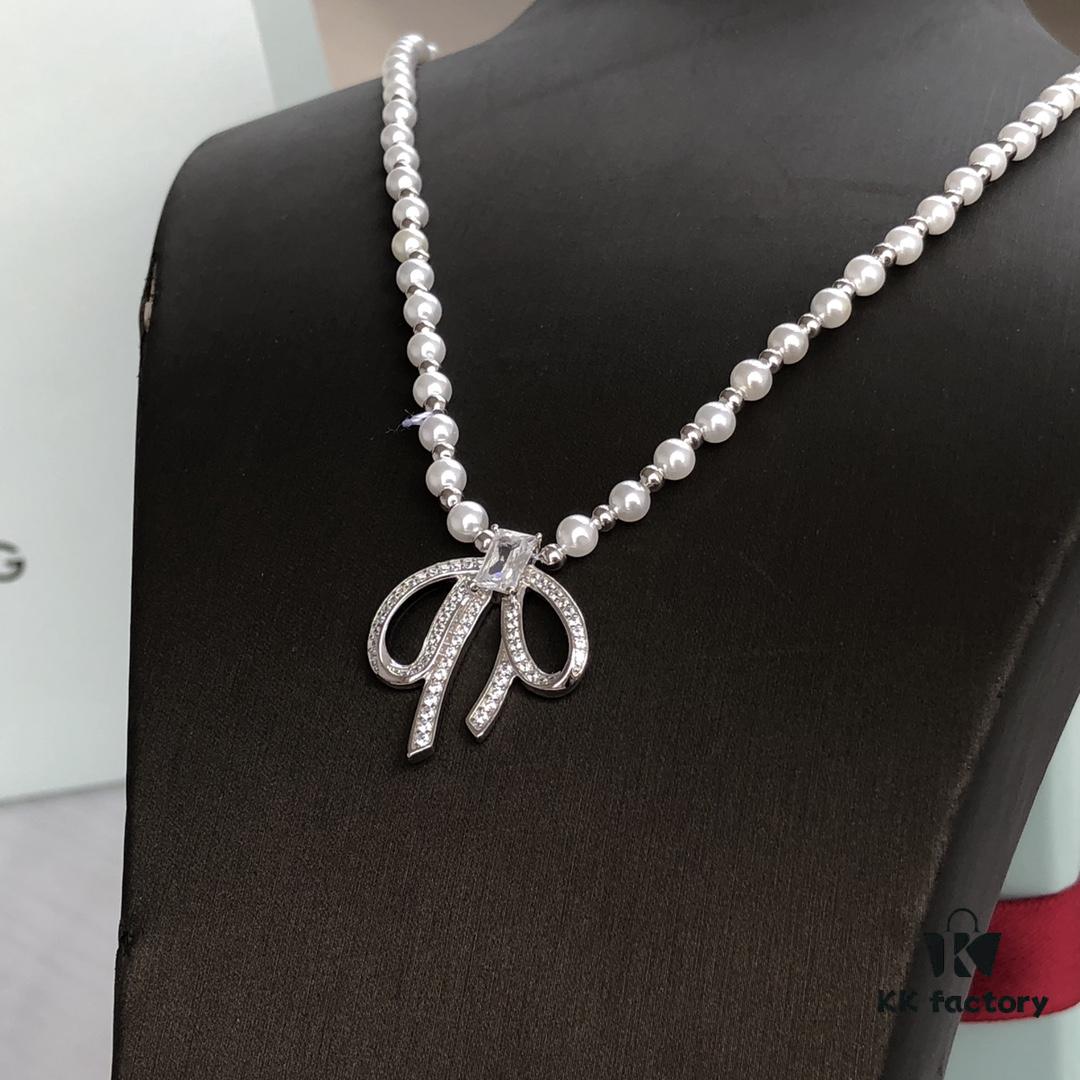 HEFANG Jewelry Elizabeth Bow Pendant Necklace