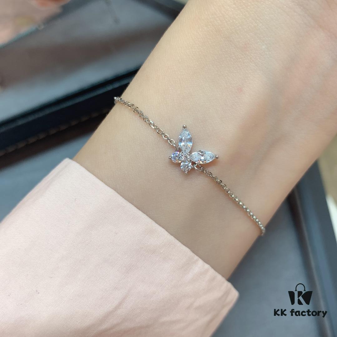 An Exquisite Bracelet Is a Must-Have