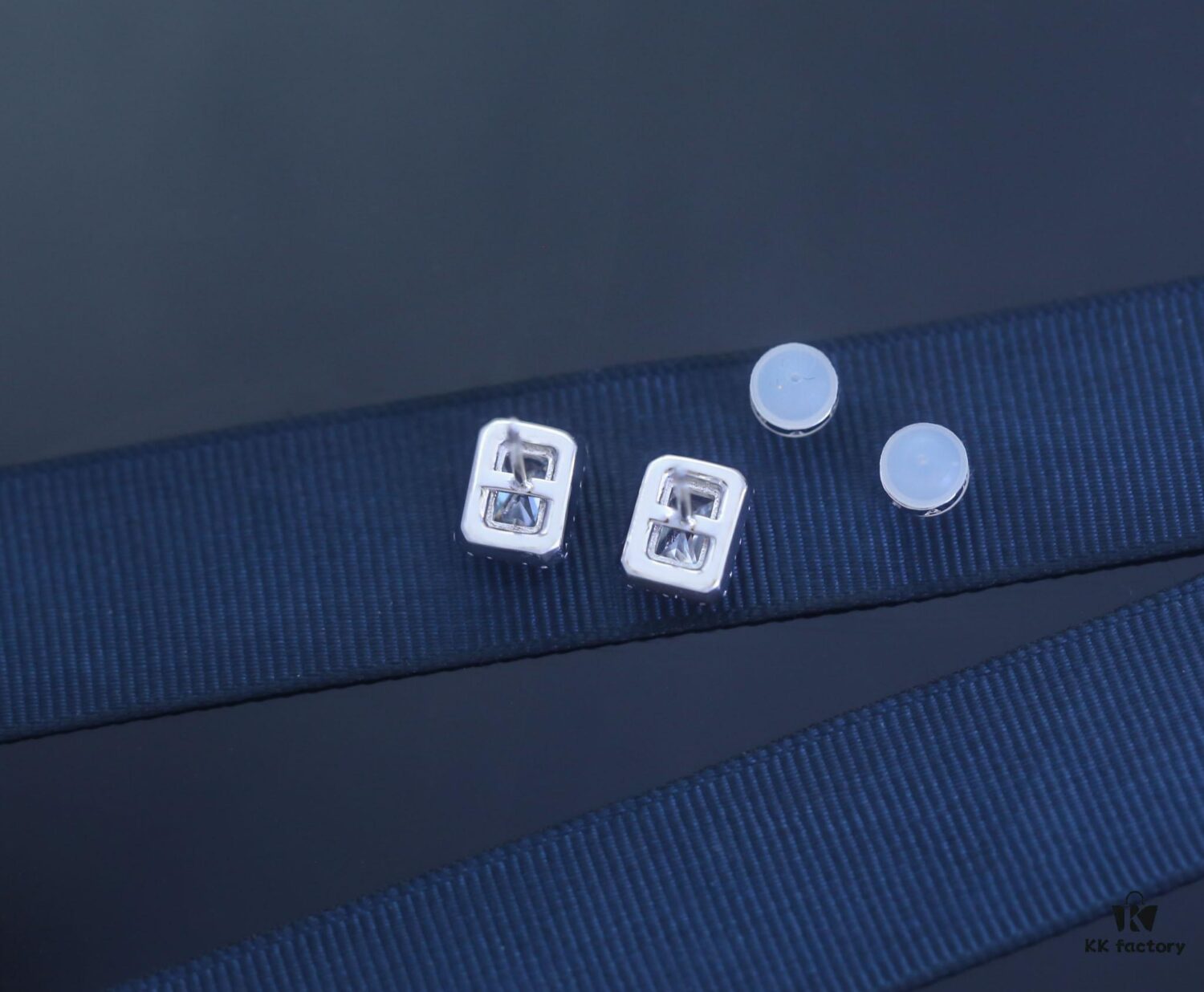 HEFANG Jewelry New Arrival Glittering Sugar Cube Stud Earrings, Luxury Minimalist and Unique Design Elegant Ear Accessories for Women