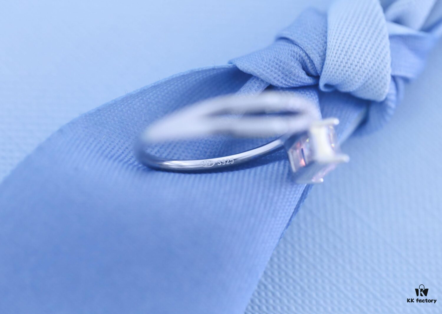 HEFANG Jewelry Aurora Ribbon Ring, Elegant French-Style Statement Ring for Women