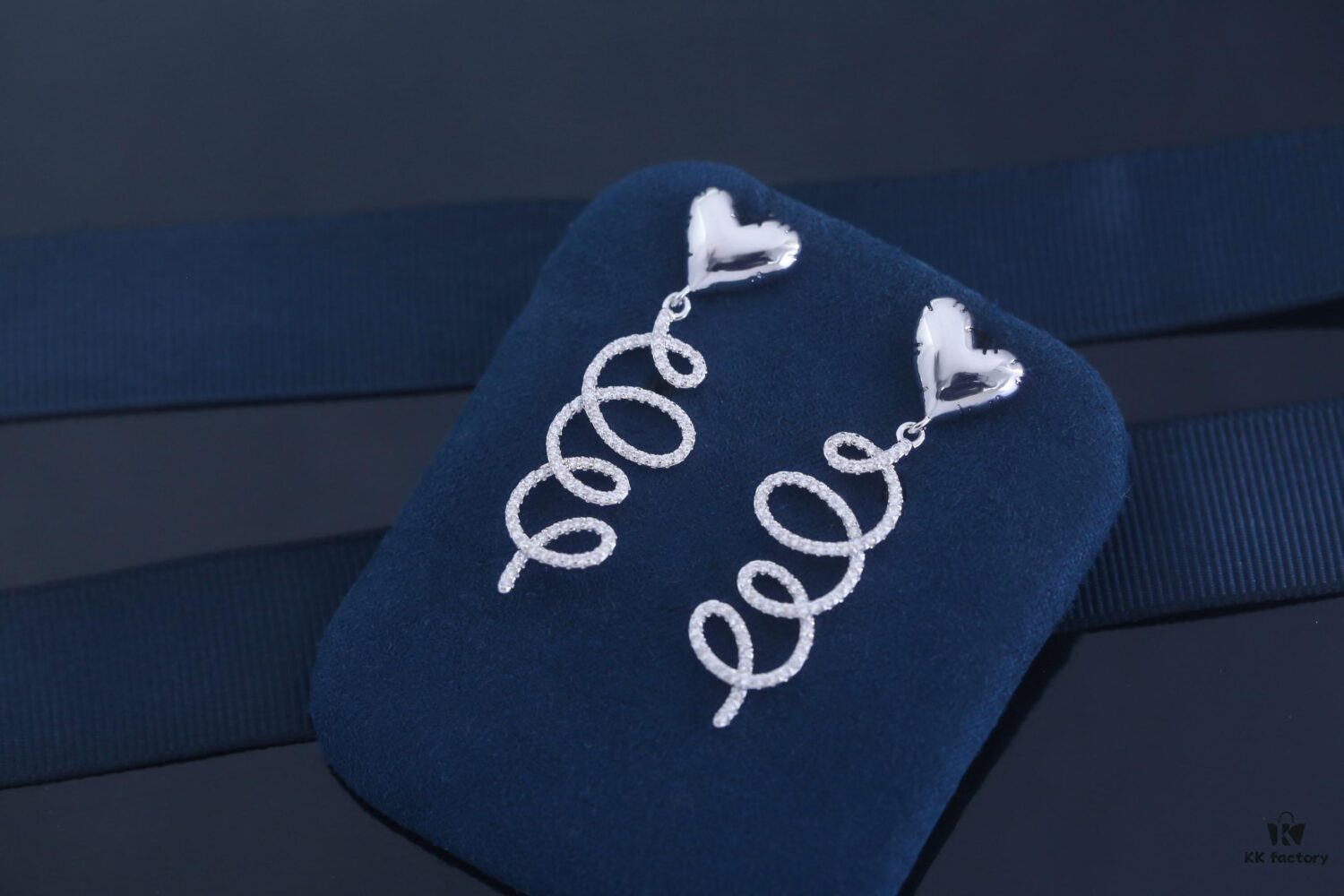 HEFANG Jewelry Cream Twirl Earrings - Limited Edition Ear Studs, Celebrity Style (Zhou Yutong's Pick), Ideal Gift for Qixi Festival