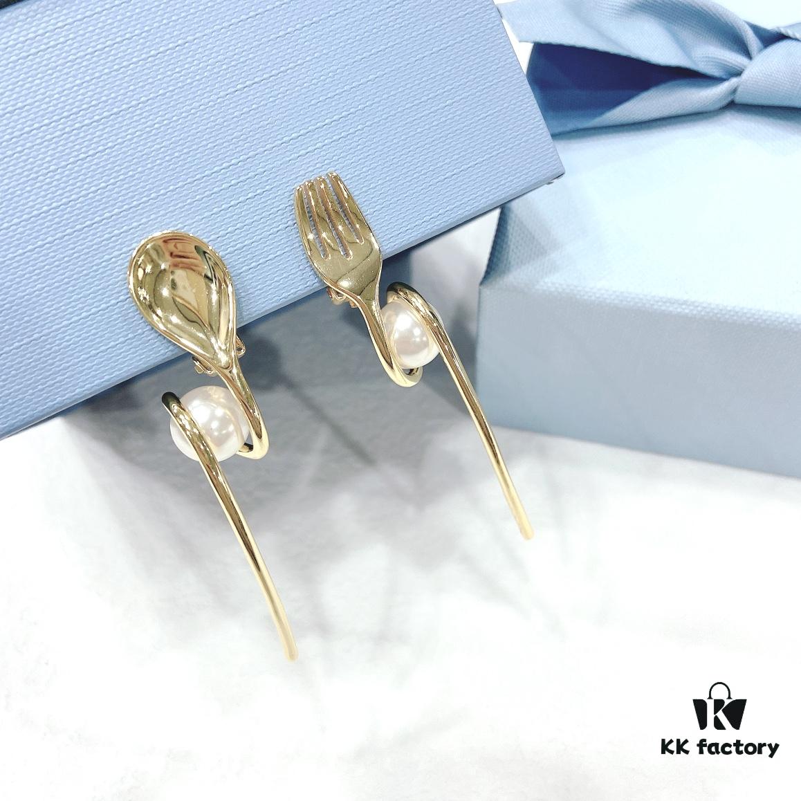 He Fang Afternoon Tea Tableware Ear Cuff Style