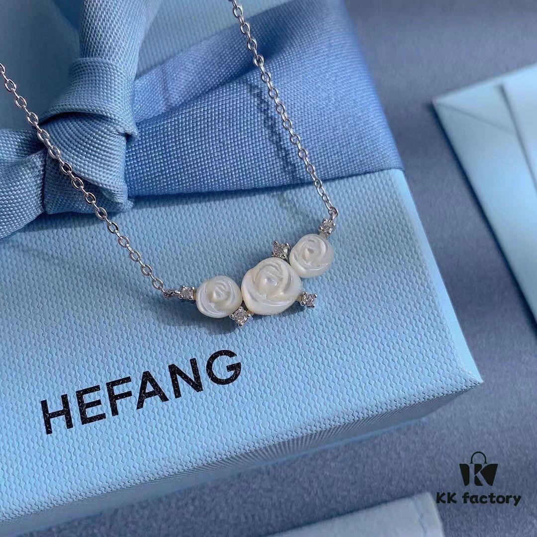 HEFANG He Fang White Rose Collarbone Necklace