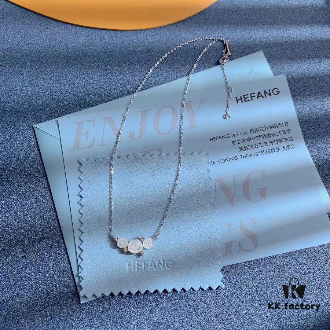 HEFANG He Fang White Rose Collarbone Necklace