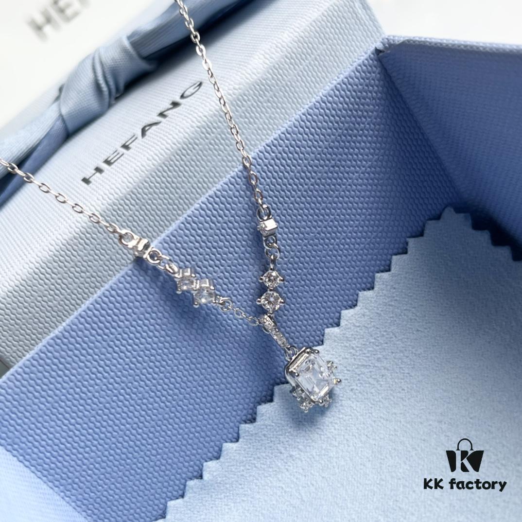 Nebula Cubic Necklace / Stud Earrings