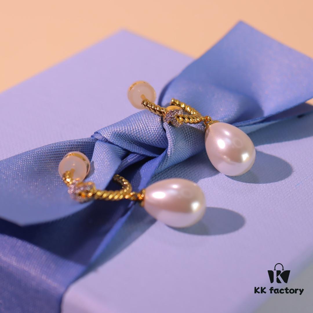 He Fang Jewelry Heart Knot Pearl Stud Earrings