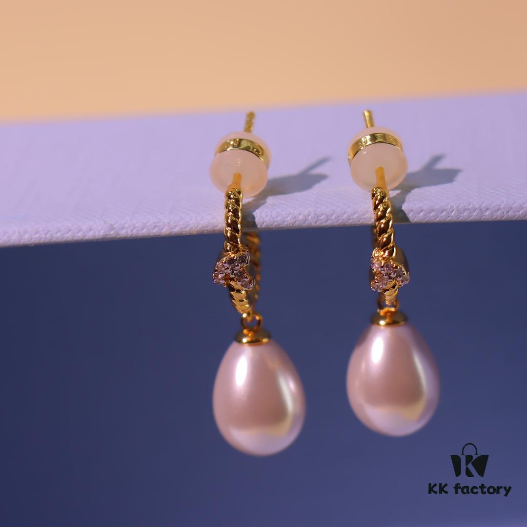 He Fang Jewelry Heart Knot Pearl Stud Earrings