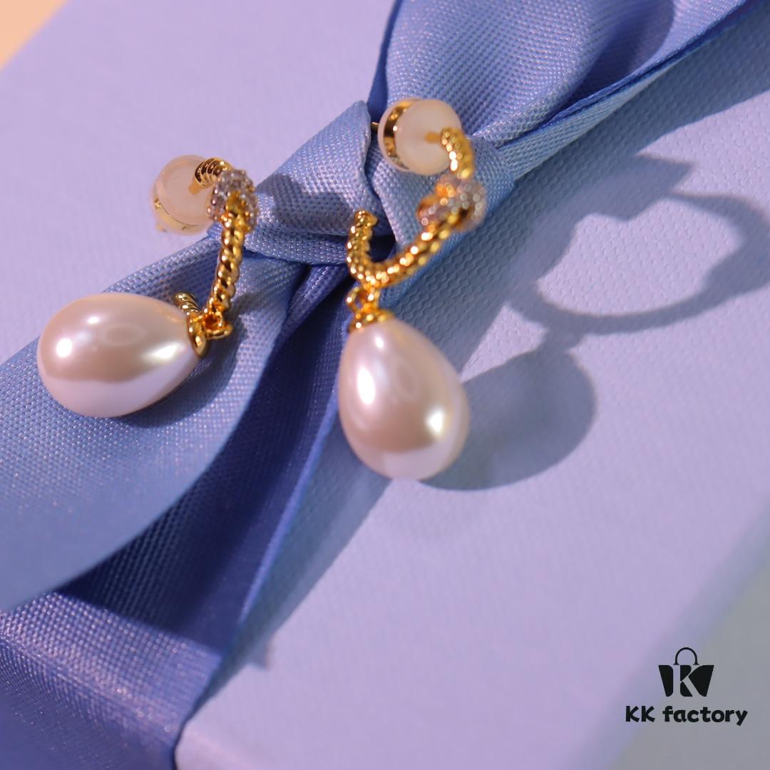 He Fang Jewelry Heart Knot Pearl Stud Earrings