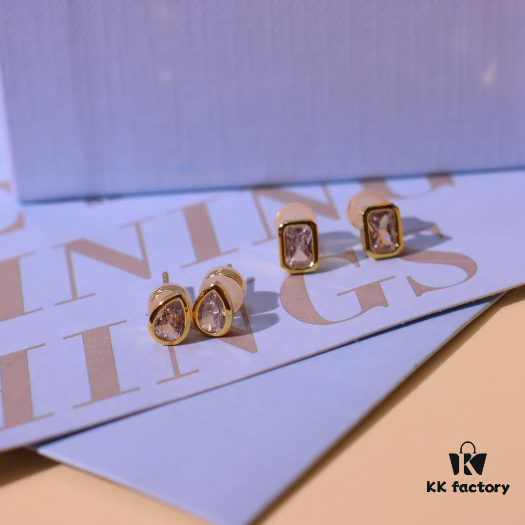 He Fang New Arrival Mini Lustrous Necklace and Stud Earrings