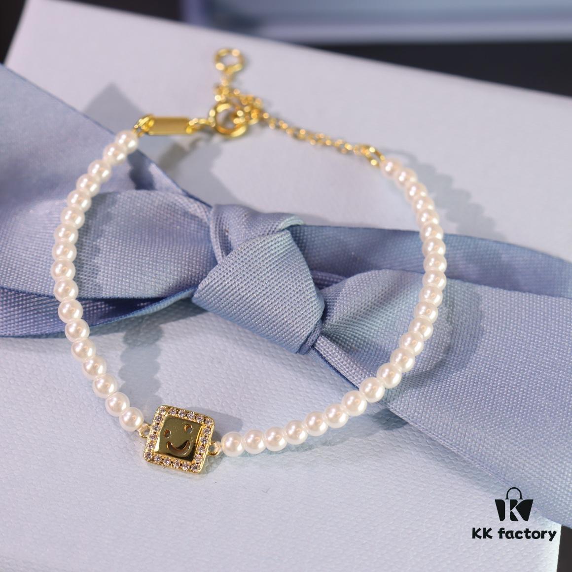 HEFANG New Smiley Bracelet