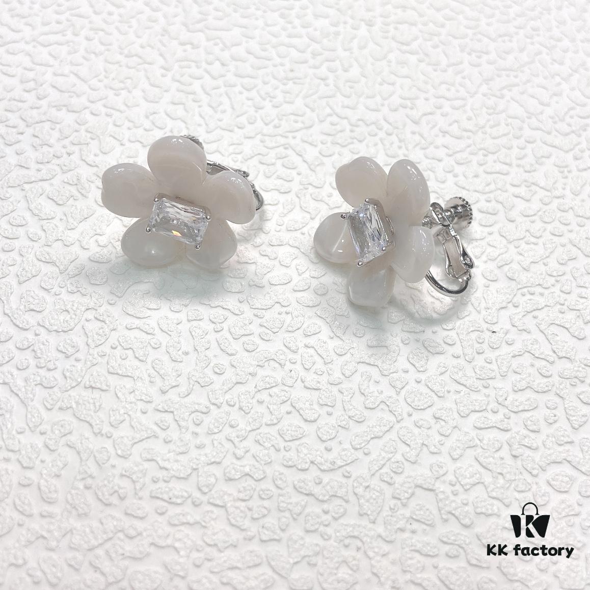 Herborist Freesia Stud Earrings Clip, Four Colors