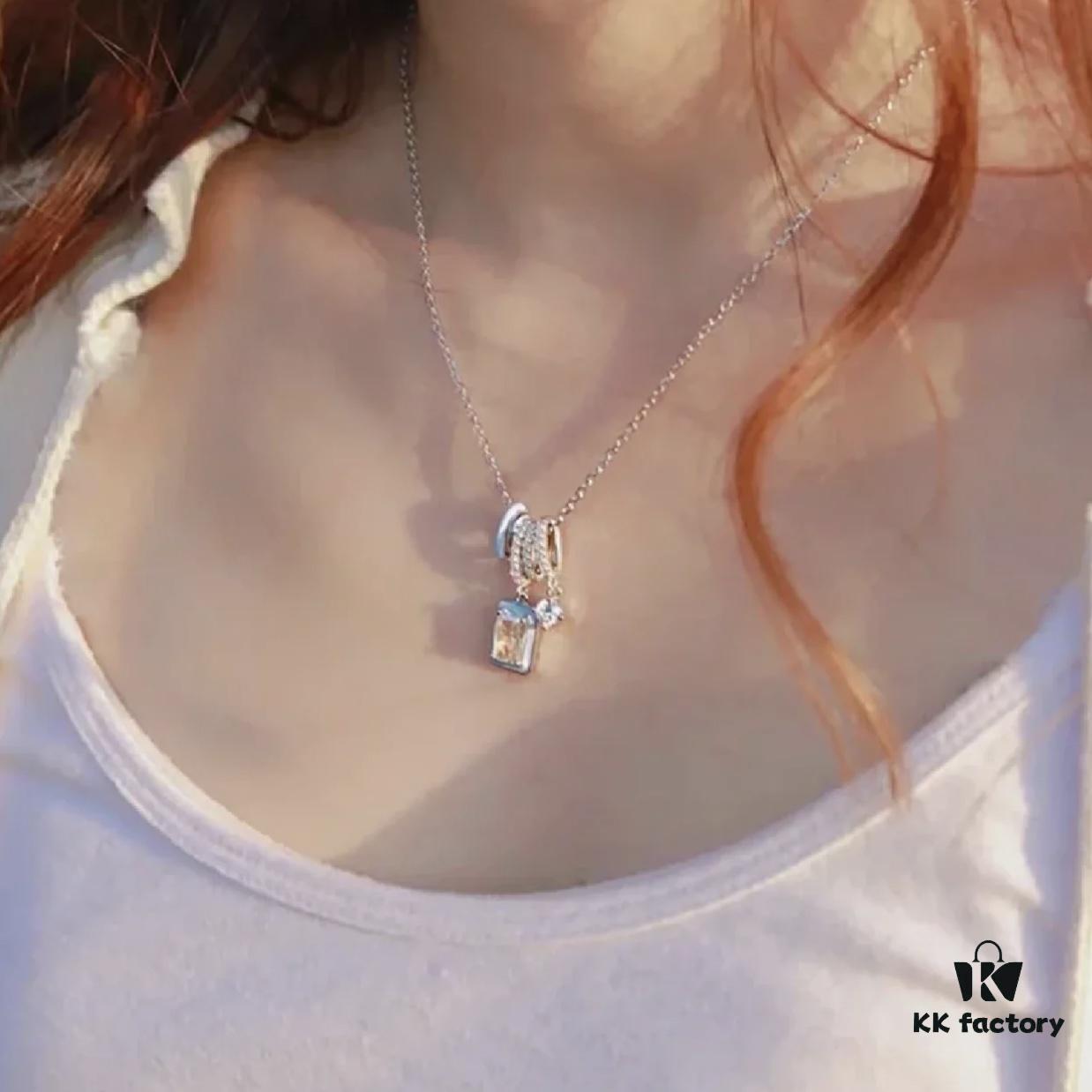 Aurora Sugar Cube Series - Zircon Surrounding Transparent Cube Stone