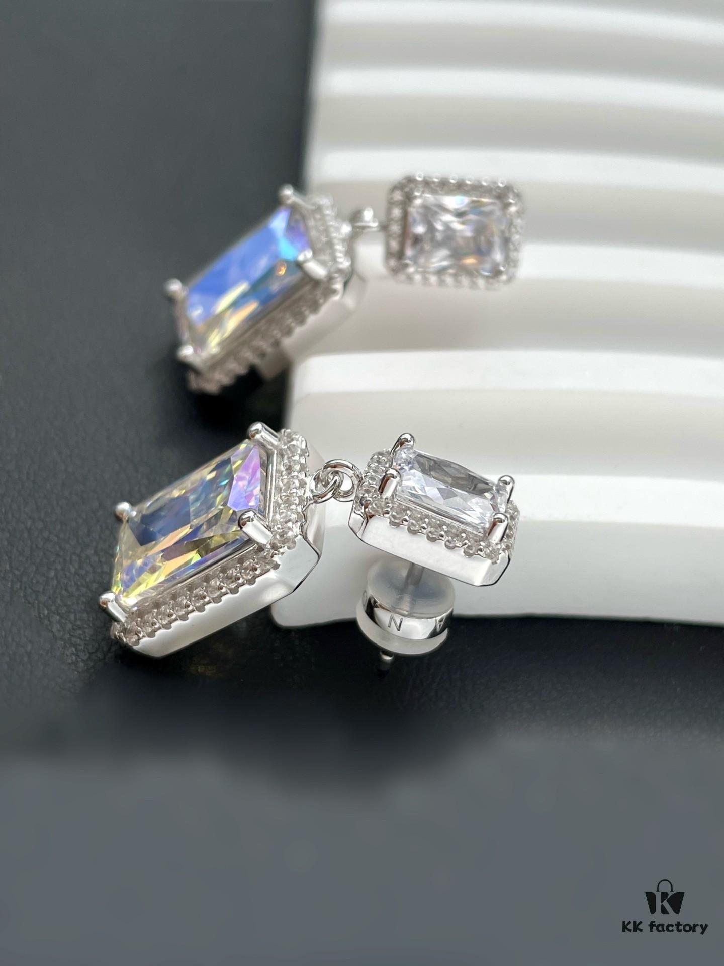 He Fang Aurora Glow Cubic Sugar Series - Lucky Aurora S925 Sterling Silver Pendant