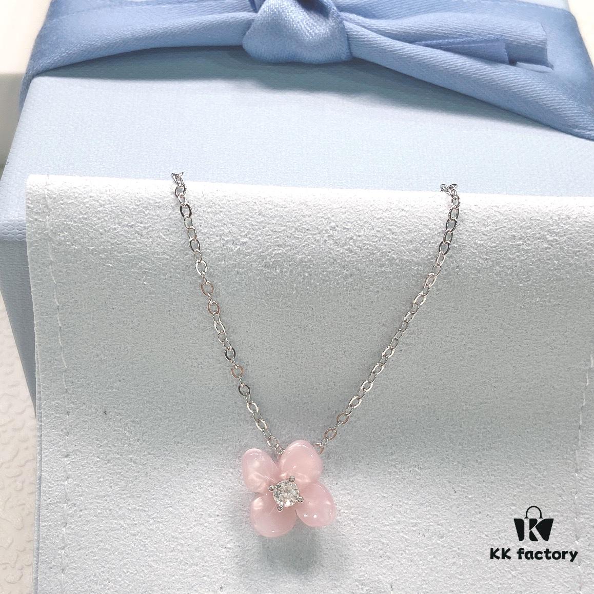 520 Gift: He Fang Santalum Necklace for Collarbone