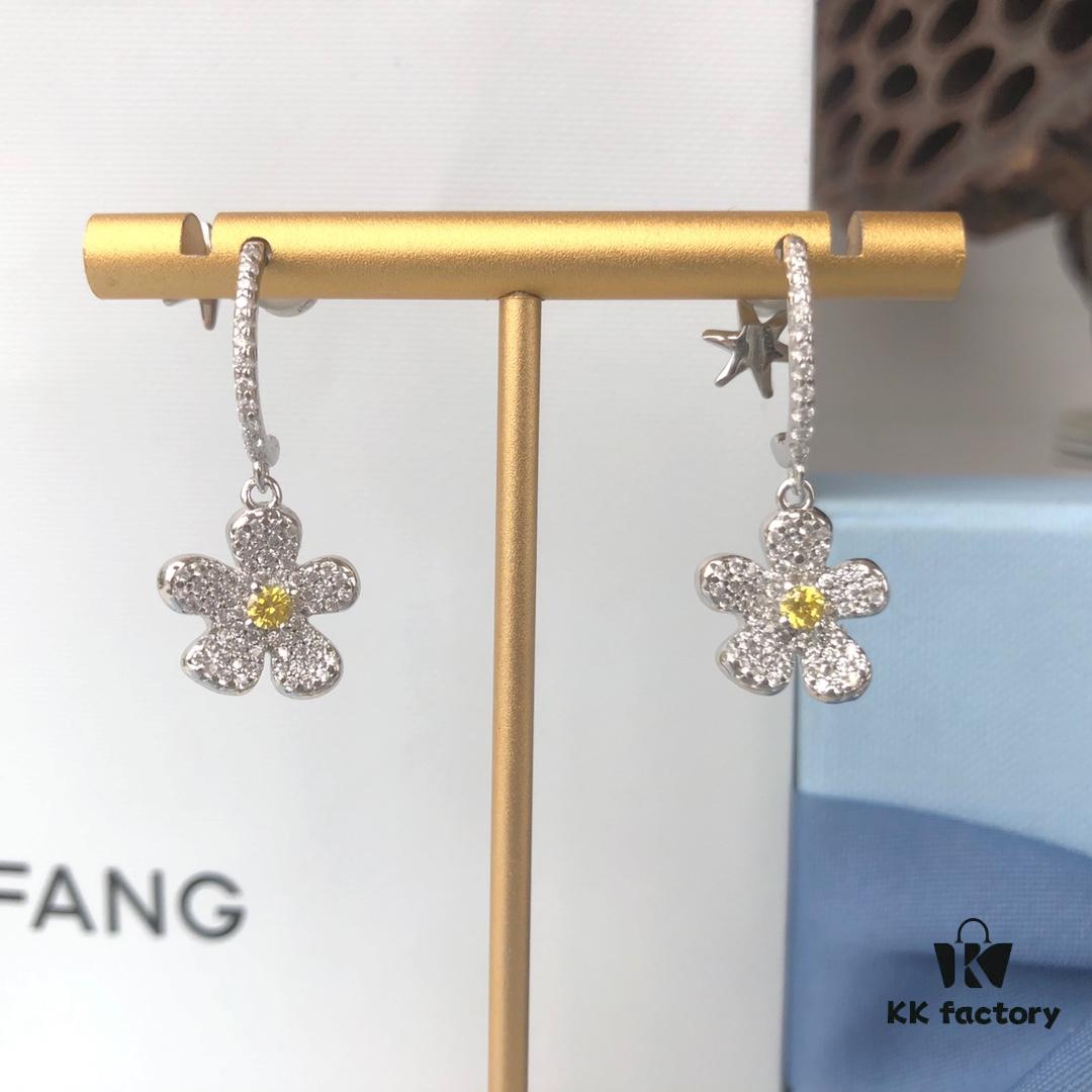 HEFANG Blossom Garden Collection Glittering Freesia Earrings