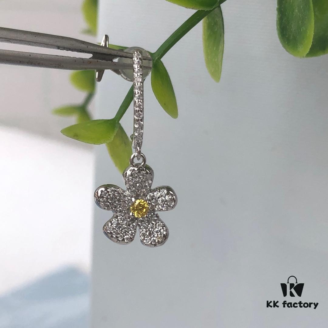 HEFANG Blossom Garden Collection Glittering Freesia Earrings