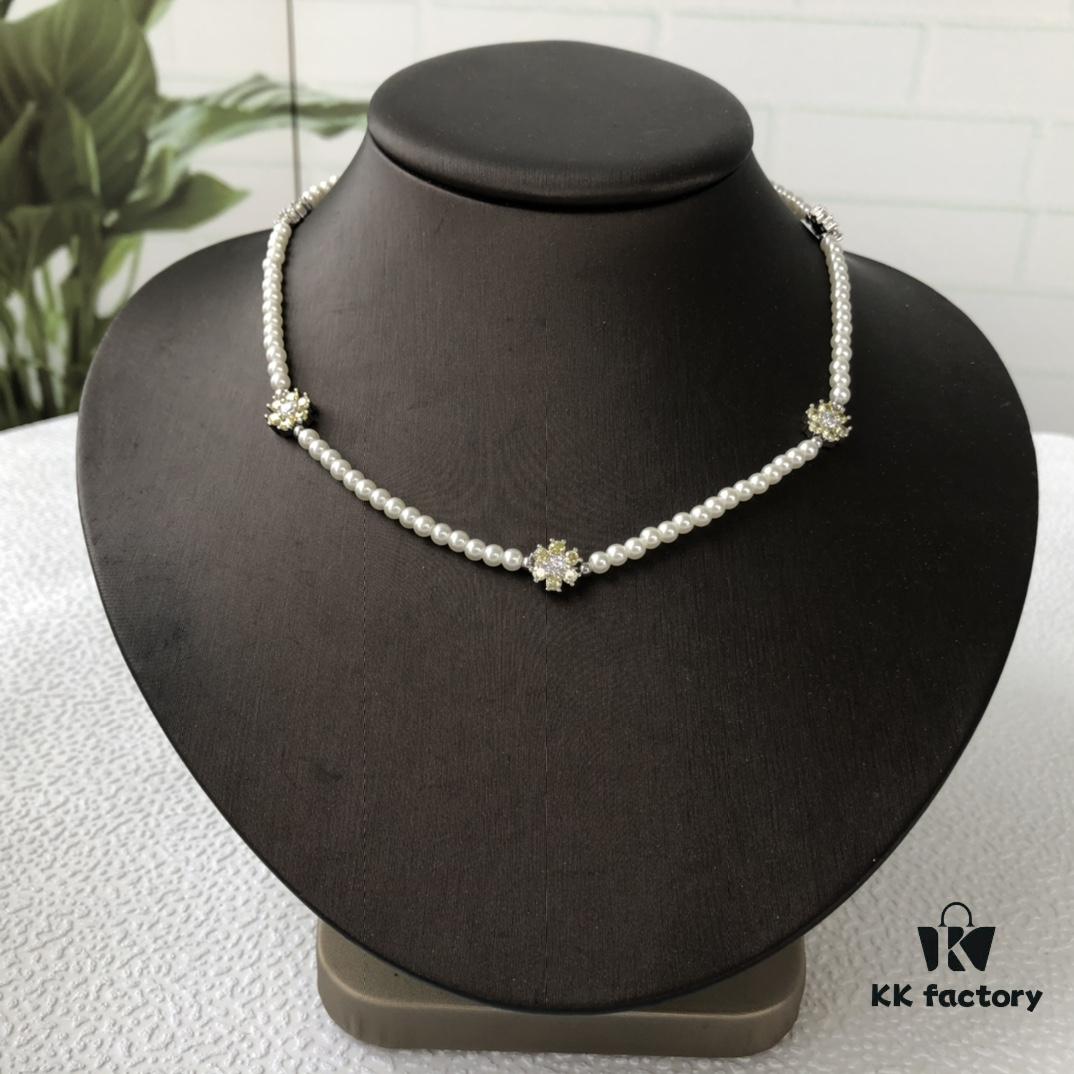 HEFANG Jewelry Rosa Garden Short Necklace