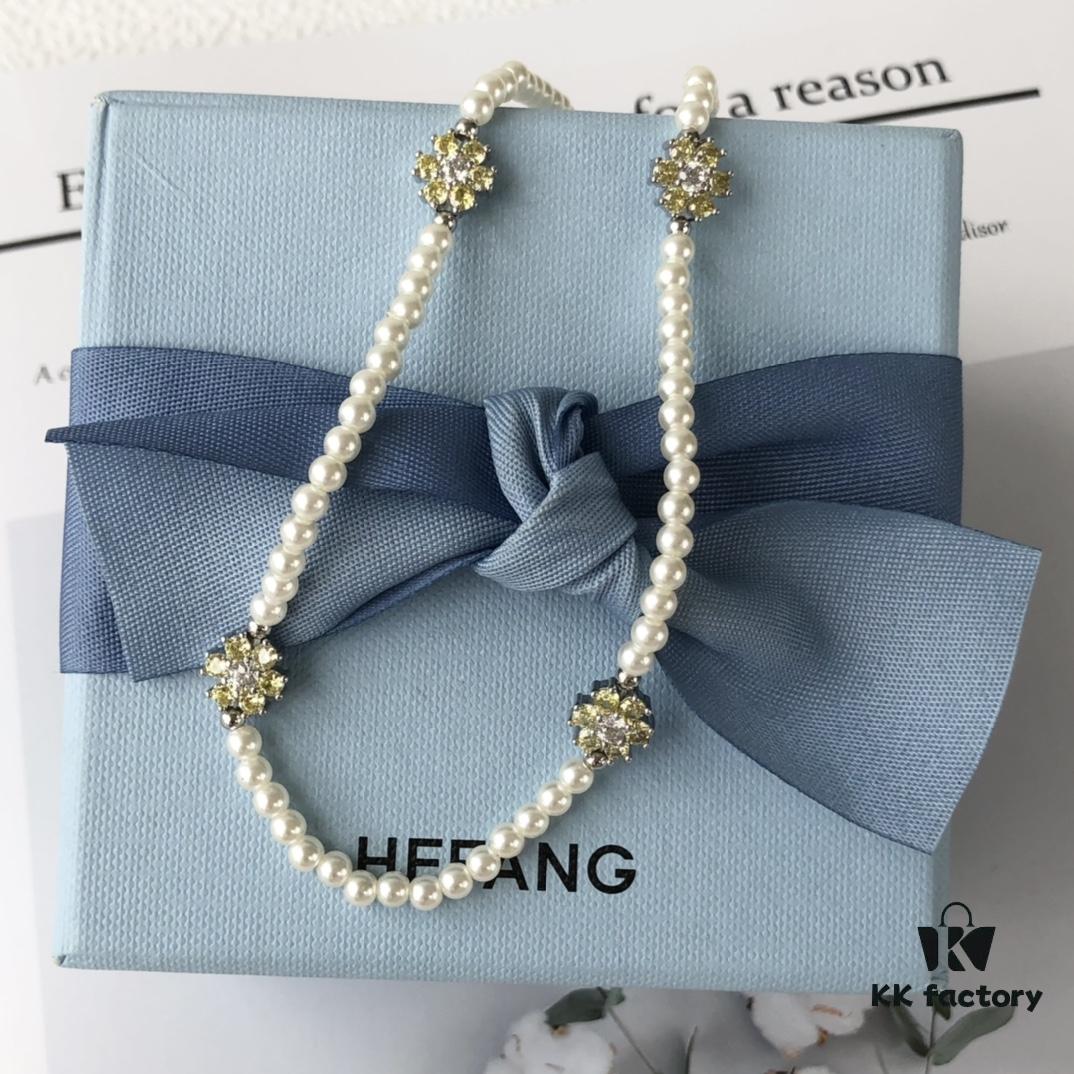 HEFANG Jewelry Rosa Garden Short Necklace