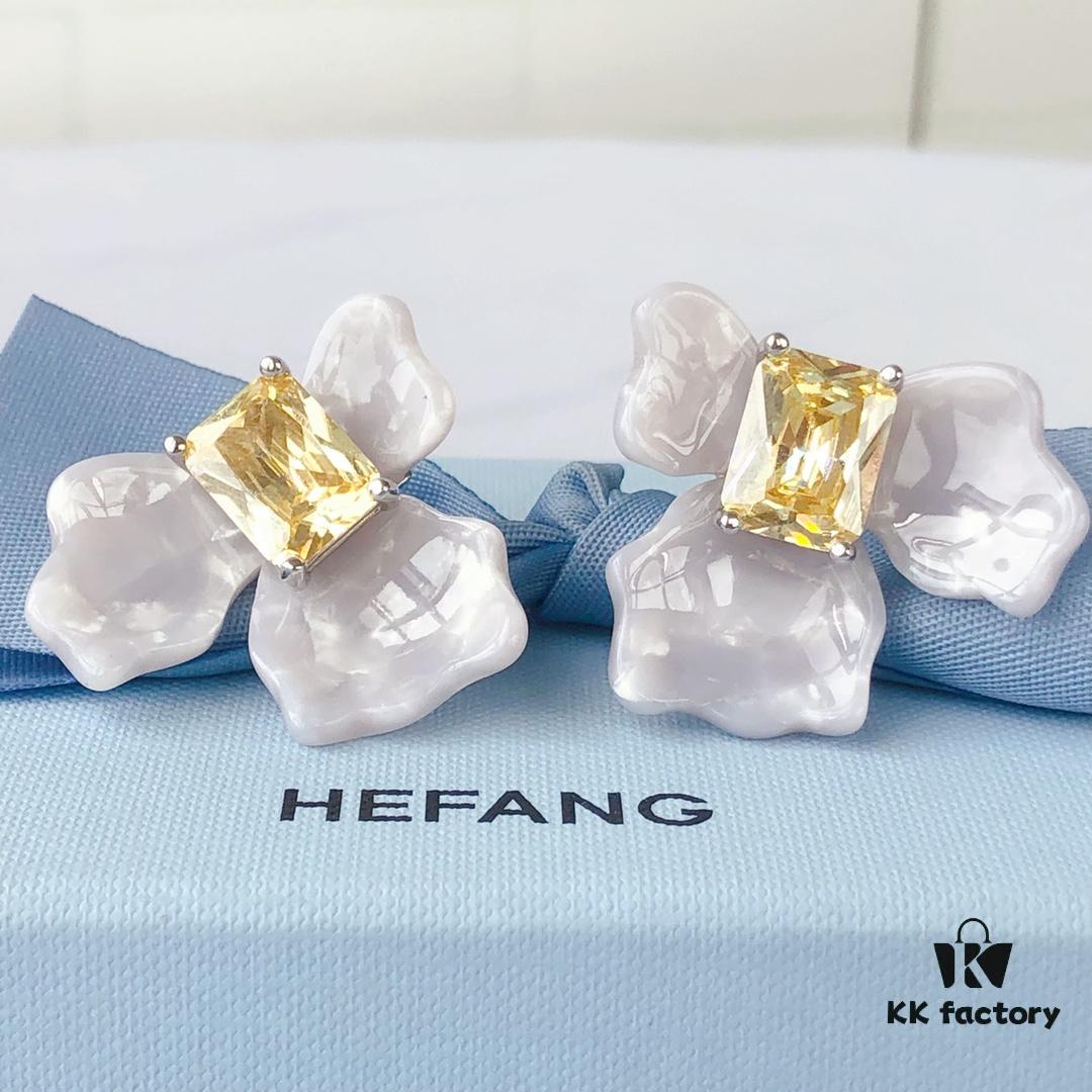 HEFANG Blossom Collection 2023 White Iris Sugar Cube Earrings