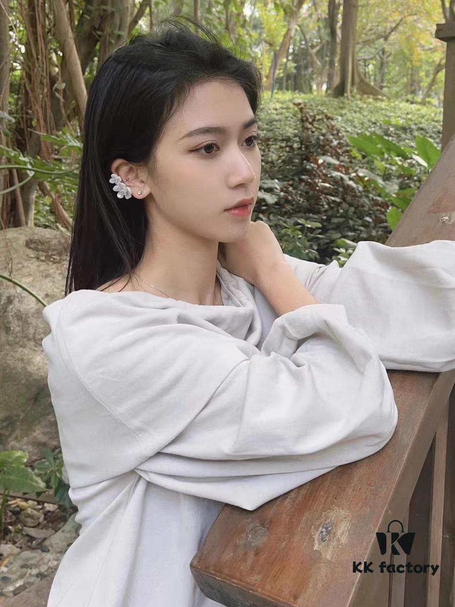 HEFANG He Fang Freesia Flower Cluster Stud Earrings, Minimalist Clip-On Earrings, Cartilage Earrings for Non-Pierced Ears, Women's Ear Jewelry