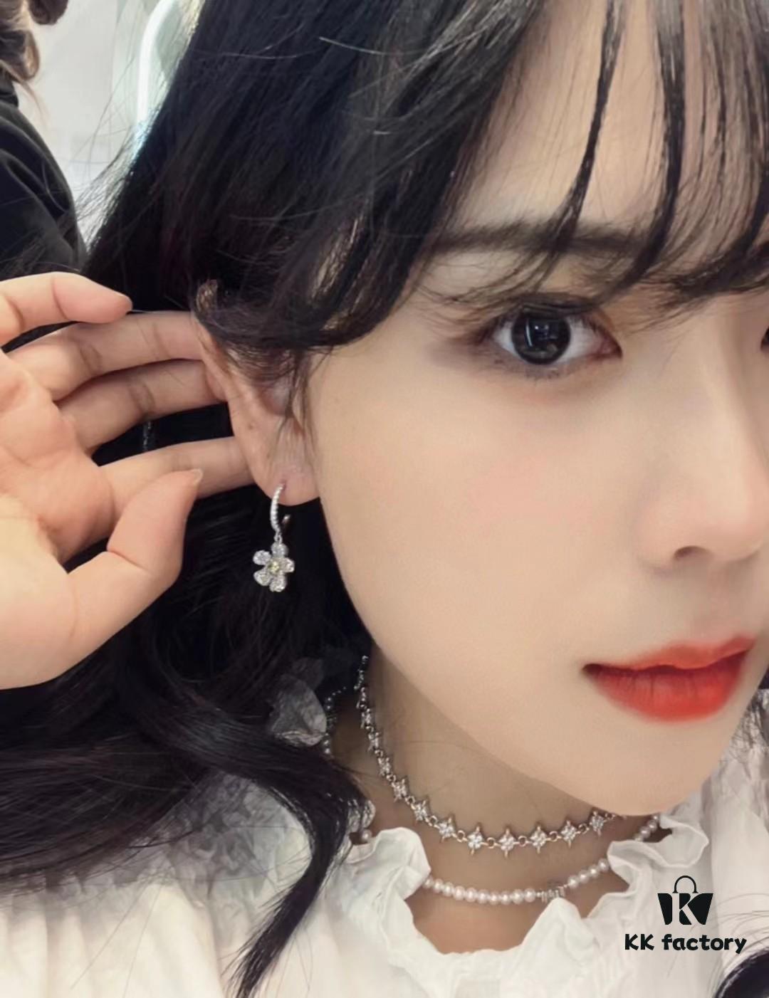 HEFANG Shiny Freesia Earrings [New Arrival]