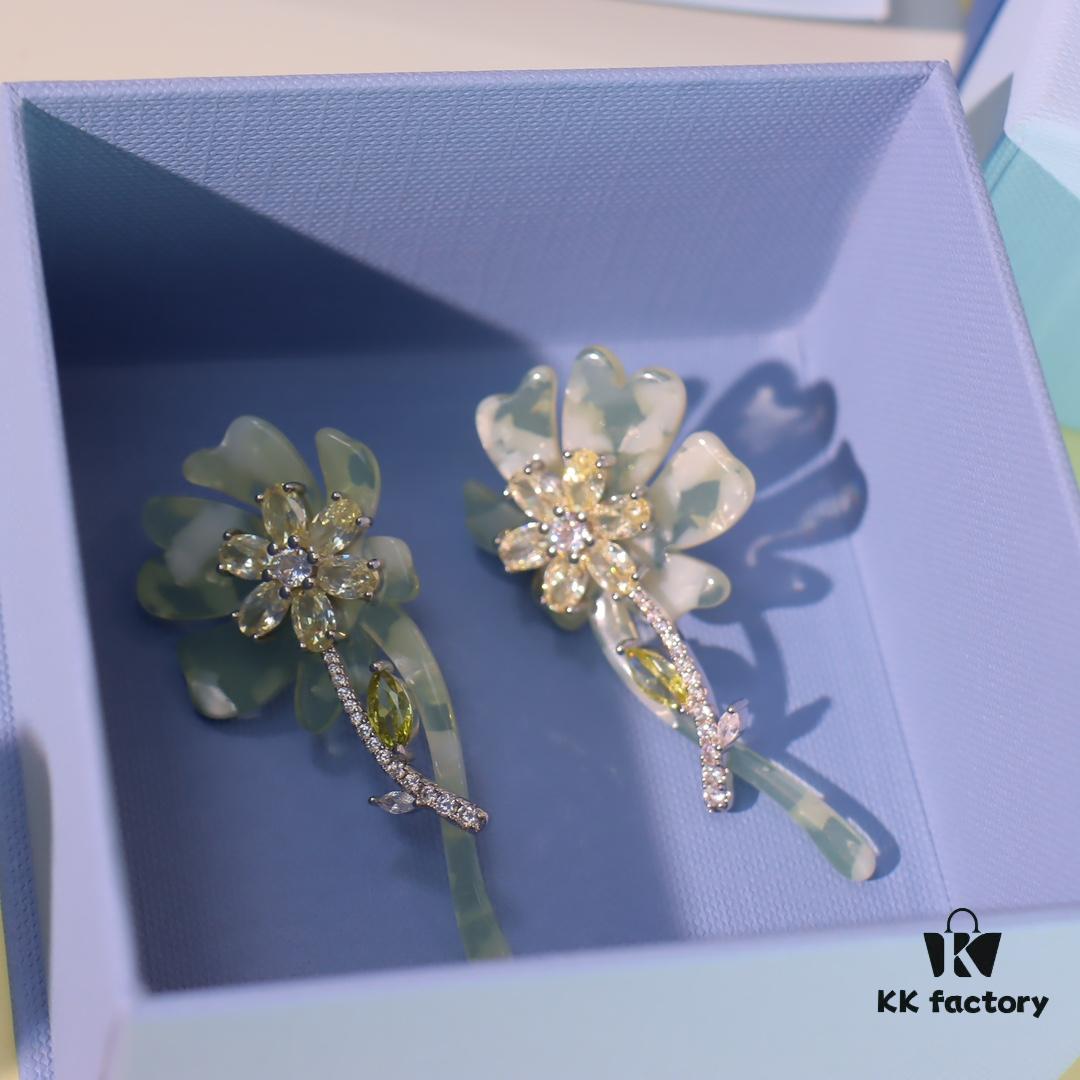 HEFANG Blooming Rose Earrings