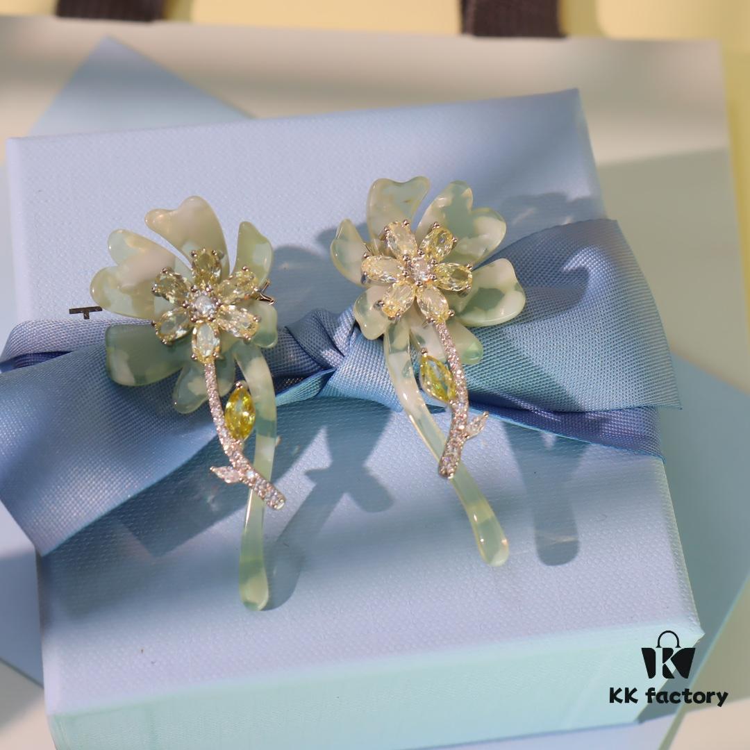 HEFANG Blooming Rose Earrings