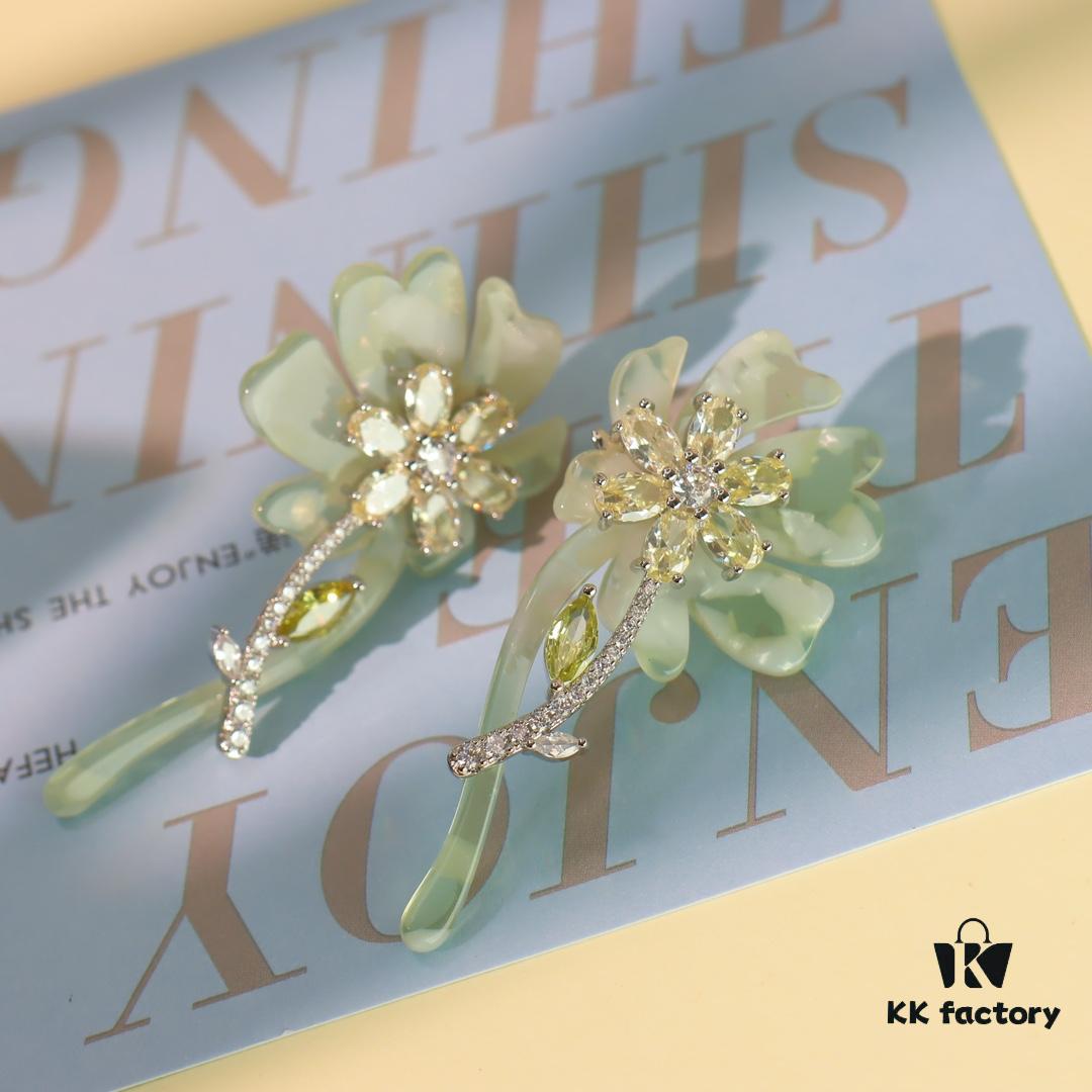 HEFANG Blooming Rose Earrings