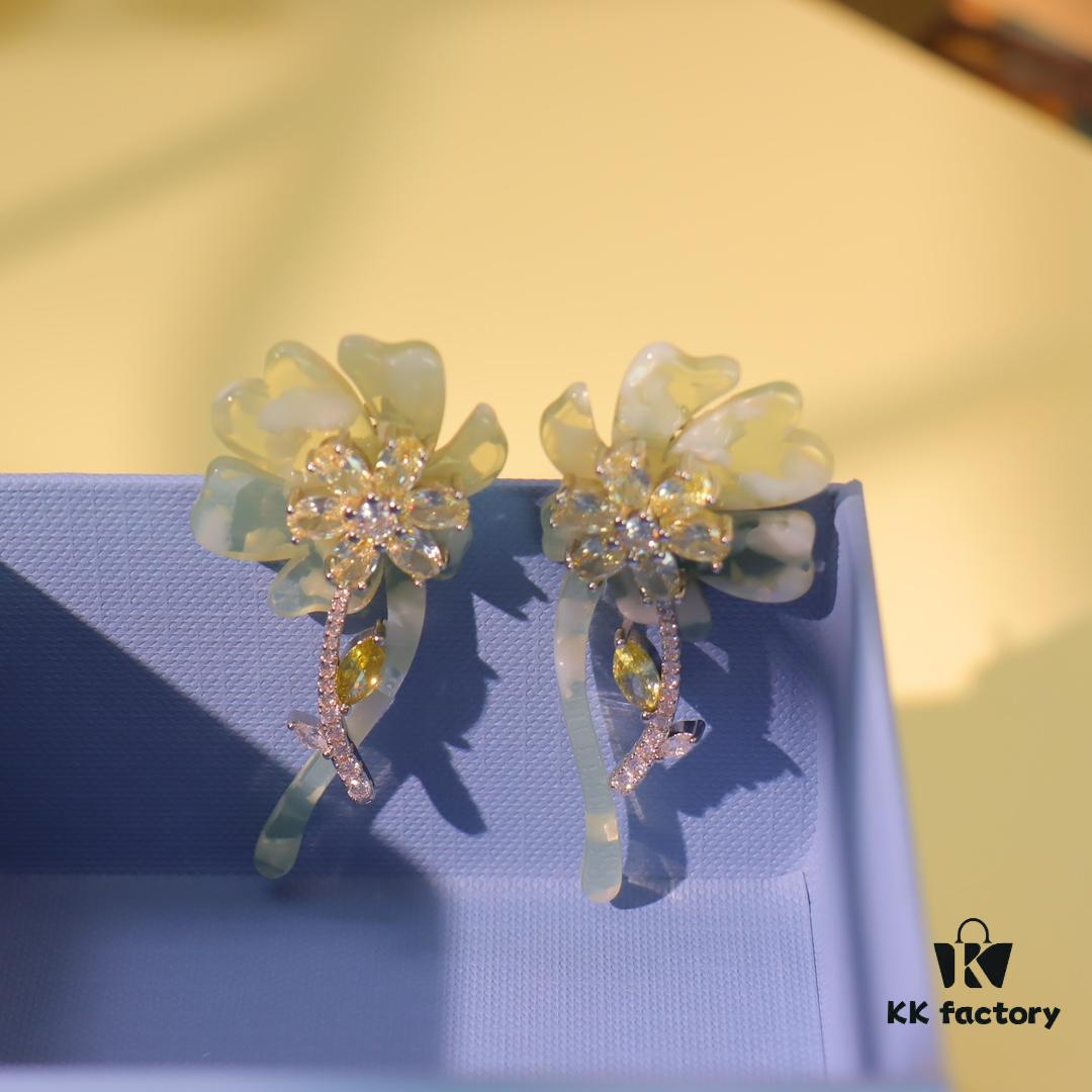 HEFANG Blooming Rose Earrings