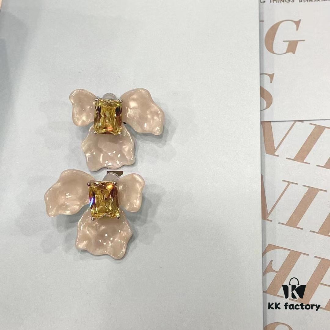 He Fang White Iris Earrings New Arrival