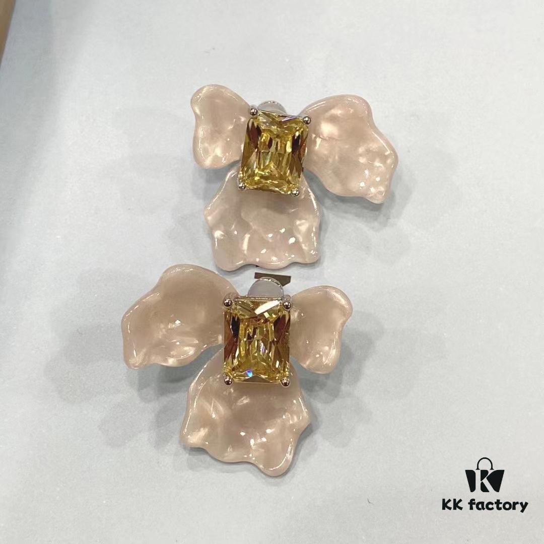 He Fang White Iris Earrings New Arrival