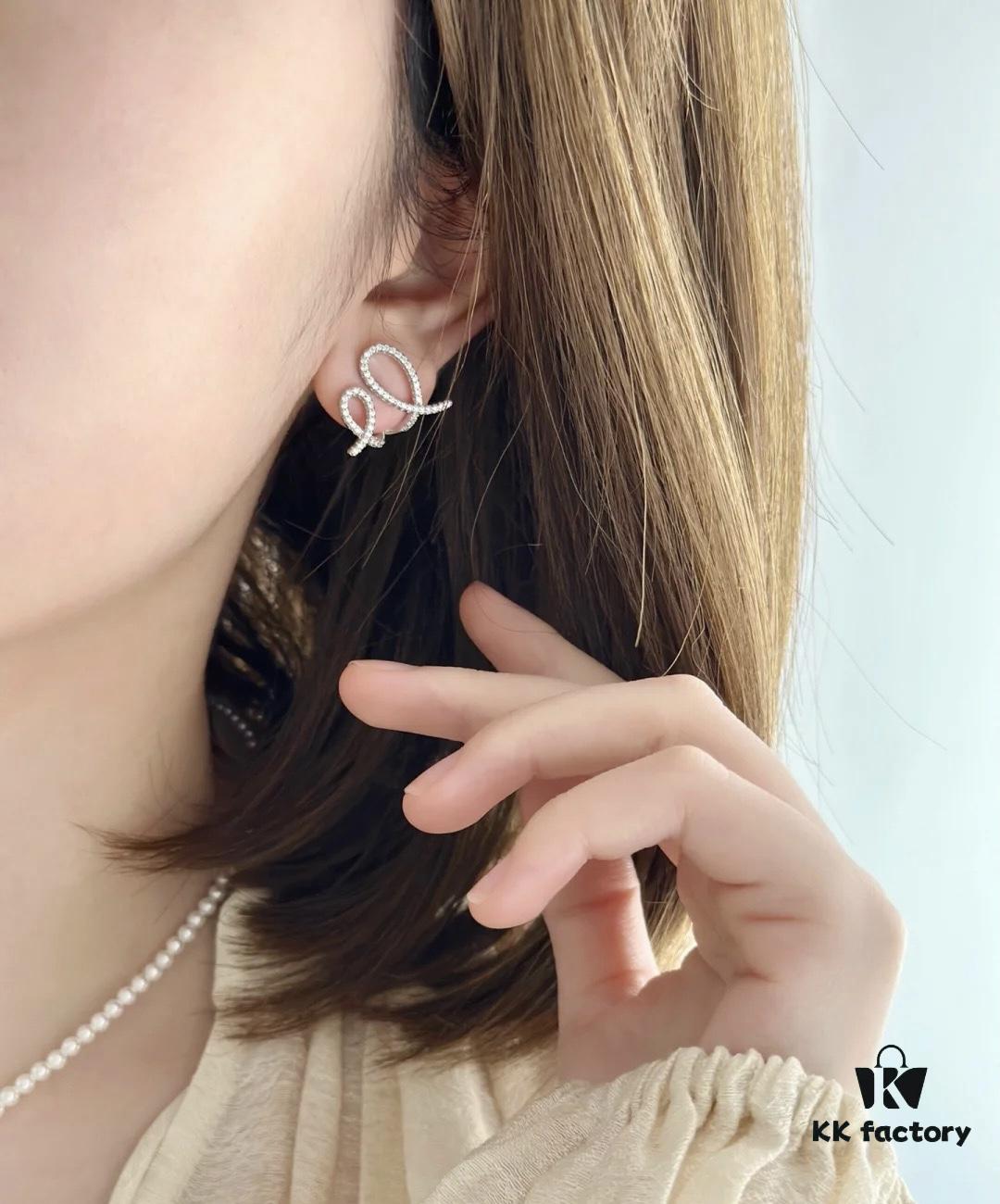 Recommended a few daily wear and stunningly beautiful small earrings