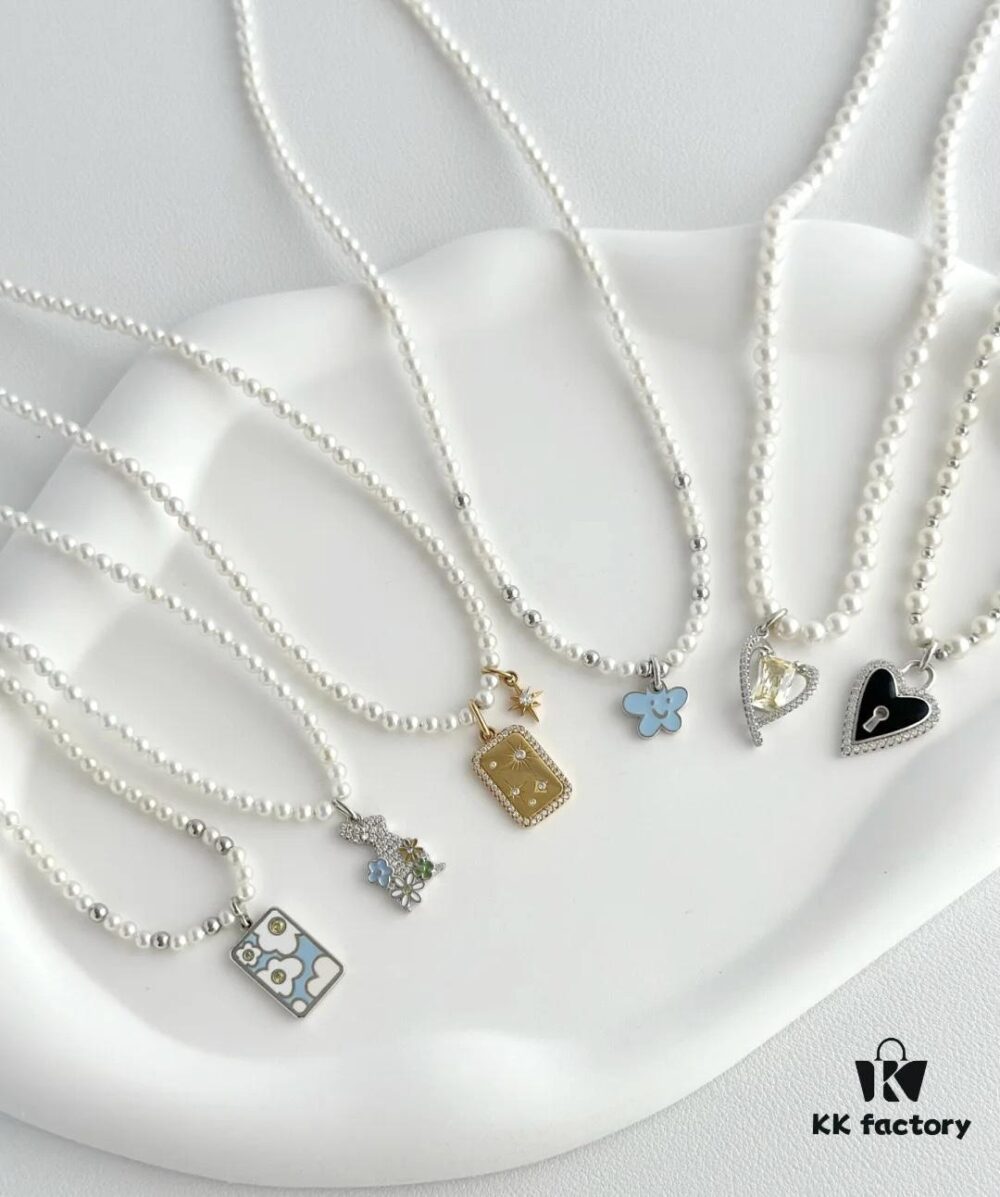 Gentle and Soft He Fang Necklace