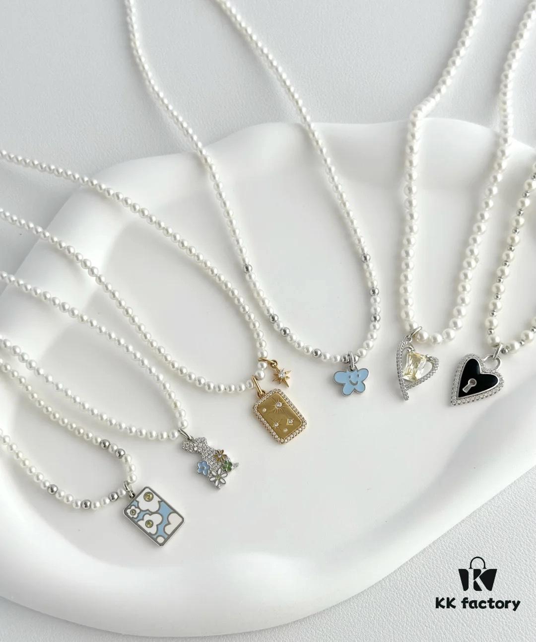 Gentle and Soft He Fang Necklace