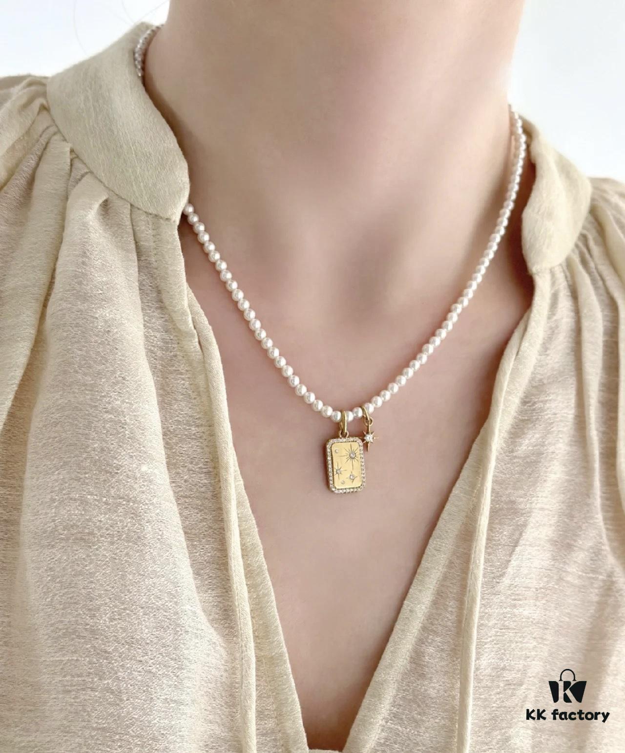 Gentle and Soft He Fang Necklace