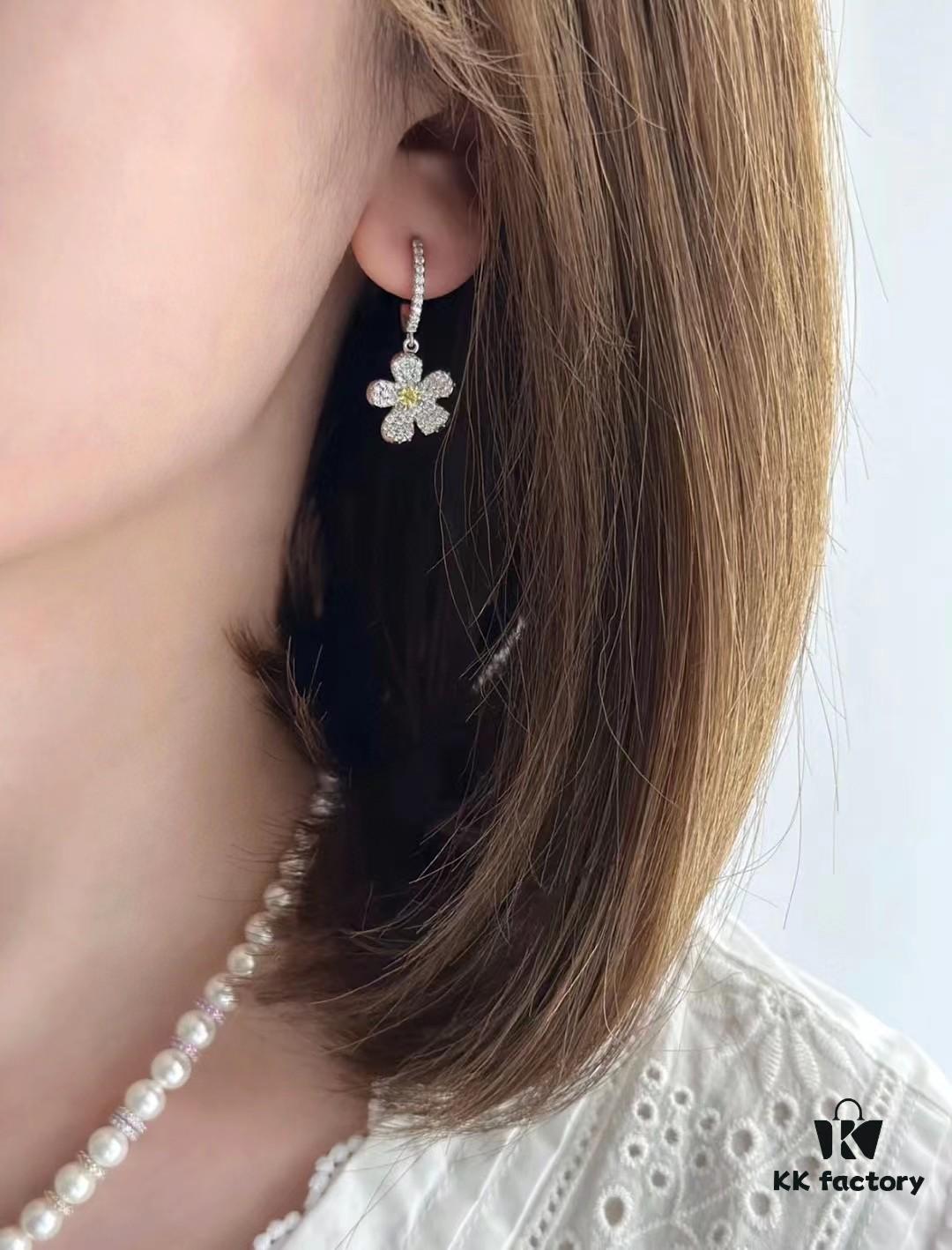 HEFANG Shiny Freesia Earrings [New Arrival]