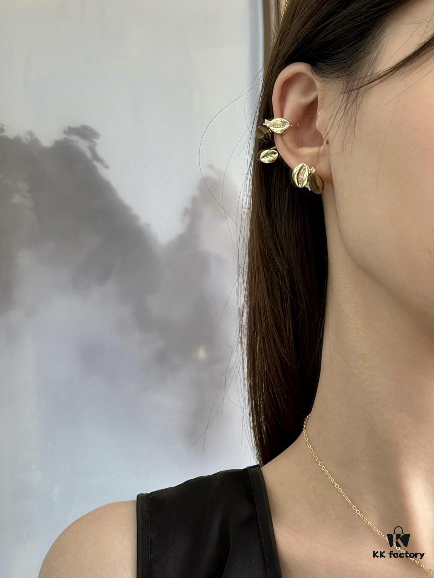 Stunning! Fashion-forward DNA for the style-savvy!