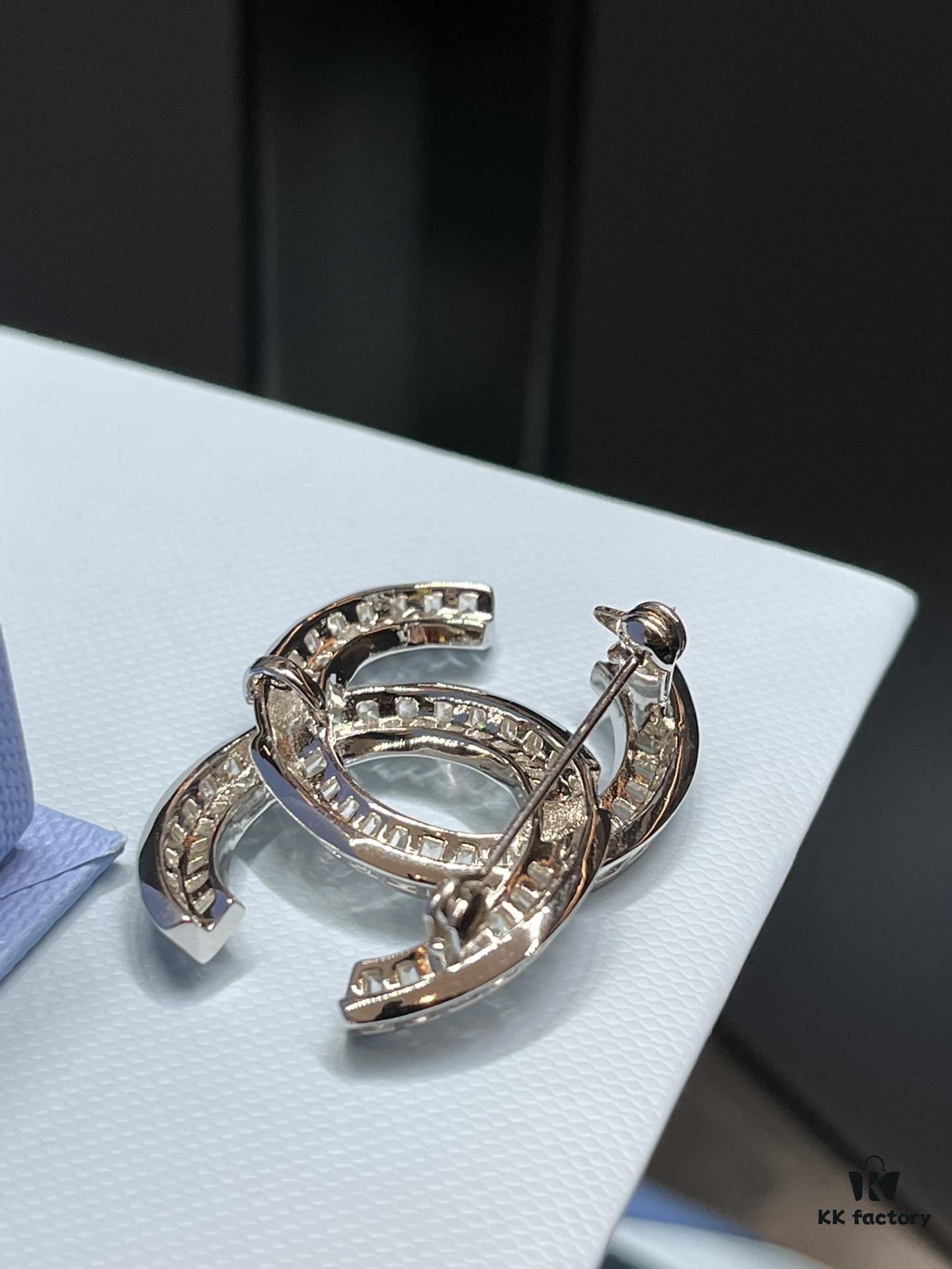 I Guess Your Coat Is Missing a Brooch 🔷【HEFANG】Hefang Brooch, Same Silver Material as Counter