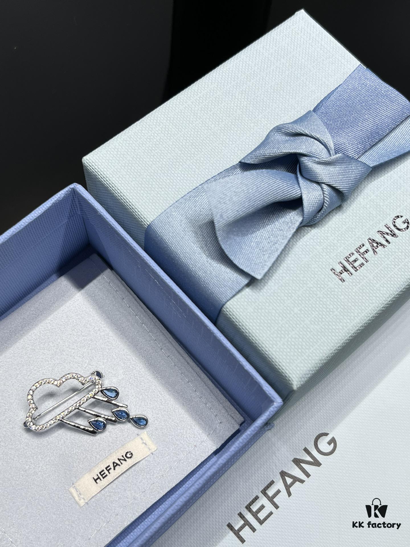 I Guess Your Coat Is Missing a Brooch 🔷