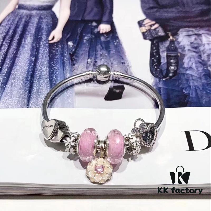 Pandora Pandora Silver Wire Pink Flower Blossom 🌺 New Arrival! Made with Counter Materials, Perfect 1:1 Craftsmanship, Quality Comparable to Authentic Store! Silver Wire Pink Faceted Crystal, Cherry Blossom Spacer Beads, Heart-to-Heart 💕, Pink Diamond Flower Pendant, S925 Silver with Original Packaging!