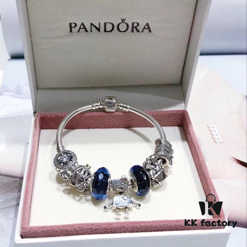 Pandora Pandora Blue Bella New Arrival! Made with counter materials, perfectly crafted one-to-one, quality comparable to official store! Sparkling blue faceted glass, fairy tale pumpkin carriage, lucky coin charm, fully diamond-encrusted 'cure-all', Mickey car 🚗, paired with robot 🤖️ Bella pendant. S925 silver comes with official packaging! 🍃🌺