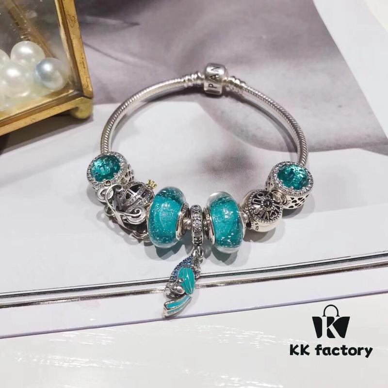 Pandora Mint Parrot New Arrival! Made with counter materials, perfectly crafted to match the original quality. Featuring mint moonstone glass, mint diamond-cut cat's eye, fairy tale pumpkin carriage, I Love You beads, mint parrot charm, refreshing and elegant. Comes with S925 silver and official retail packaging!