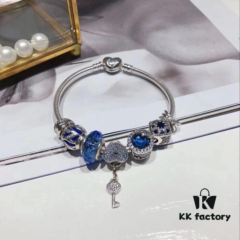 Pandora Pandora Silver Wire Blue Opal Key New Arrival! Top Quality on Market, Compatible with Official Store Cleaning! Made with One-to-One Perfect Craftsmanship Using Counter Materials! Imported Original Thai Silver Wire and Blue Glass, Sparkling Shine, Beauty of Glaciers, Heart-Shaped Key, S925 Silver with Official Packaging!
