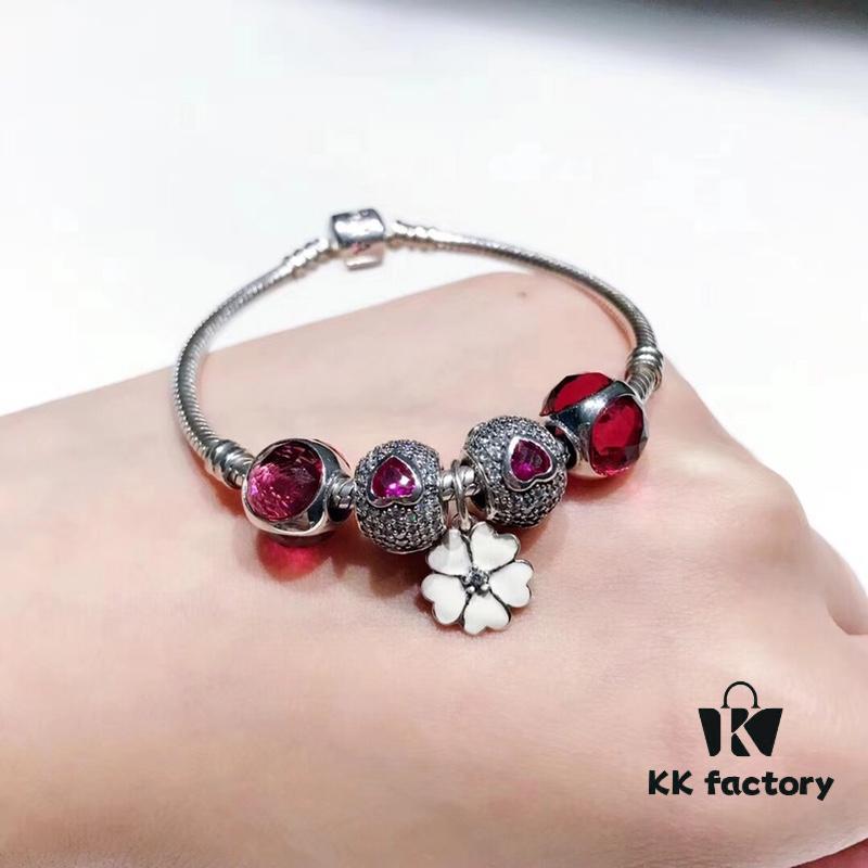 Pandora Rose Red Sparkling Diamond Flower New Arrival! Sparkling Heart Bead, Three-Sided Rose Cat's Eye, Elegant Flower Pendant, S925 Silver with Original Retail Packaging!