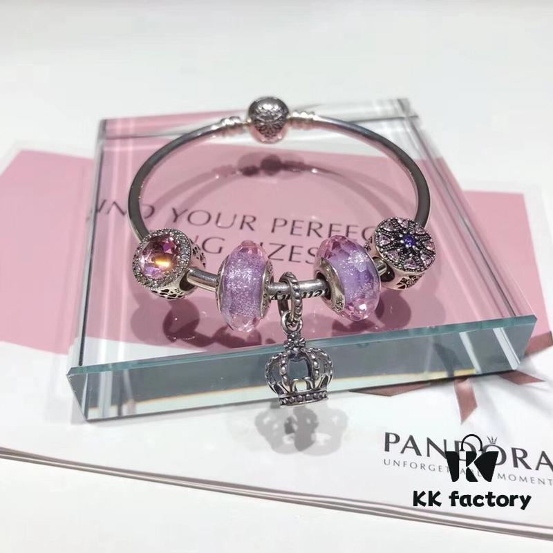 Pandora Romantic Purple Openwork Crown Crown 👑! Made with boutique materials, perfectly crafted one-to-one, quality comparable to boutique! Romantic lavender shimmering purple, pink cat's eye, pink-purple emblem, openwork crown 👑, comes with boutique packaging! 🍃🌺