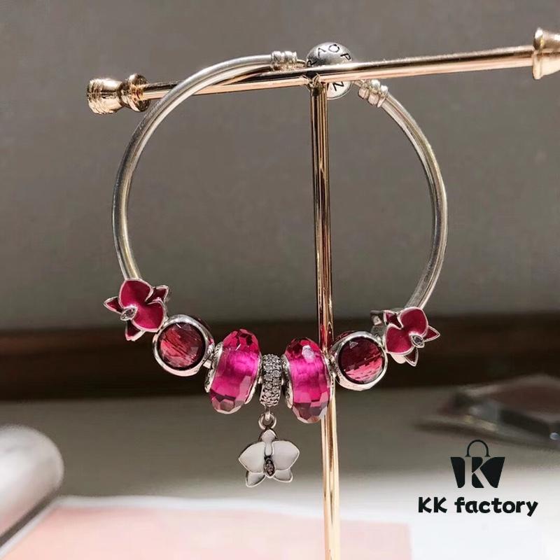 Pandora Bright Pink Orchid New Arrival! Exquisite Craftsmanship with Authentic Materials, Perfect 1:1 Replication, Quality Comparable to Retail Store Version! Brilliant Faceted Bright Pink Glass, Three-Sided Pink Cat's Eye, Elegant Orchid Pendant, Made of S925 Silver and Comes with Original Retail Packaging!