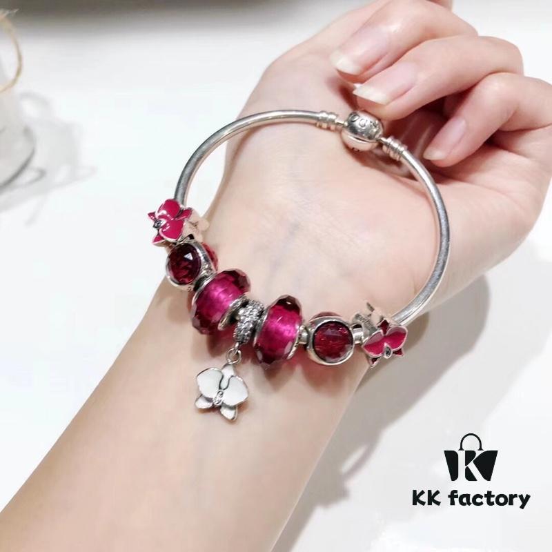 Pandora Bright Pink Orchid New Arrival! Exquisite Craftsmanship with Authentic Materials, Perfect 1:1 Replication, Quality Comparable to Retail Store Version! Brilliant Faceted Bright Pink Glass, Three-Sided Pink Cat's Eye, Elegant Orchid Pendant, Made of S925 Silver and Comes with Original Retail Packaging!
