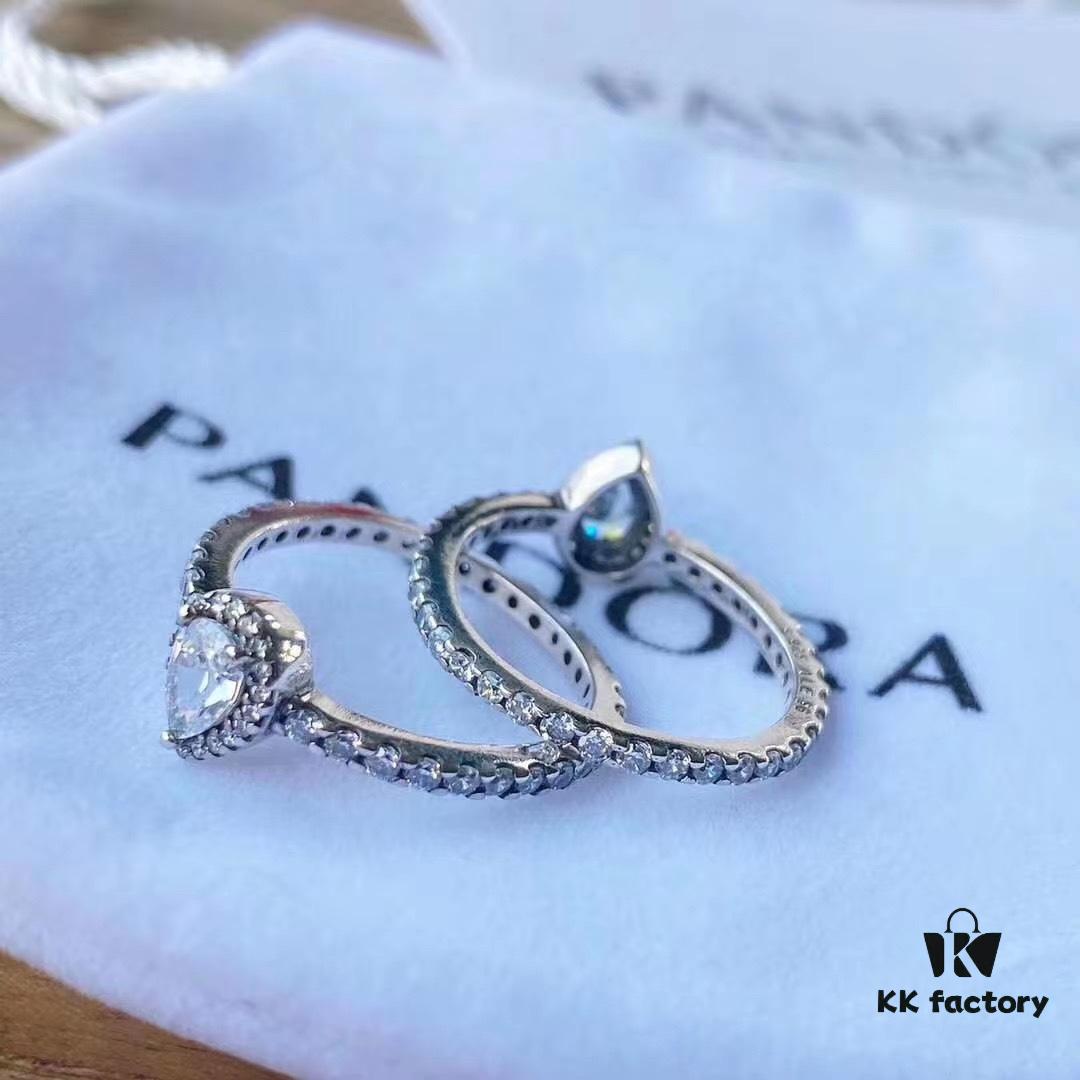Pandora Waterdrop Pigeon Ring, carefully crafted with a waterdrop shape — perfectly sized for standalone wear or pairing with a wish ring, a true standout 💫 Made of sterling silver with the entire band encrusted with sparkling diamonds