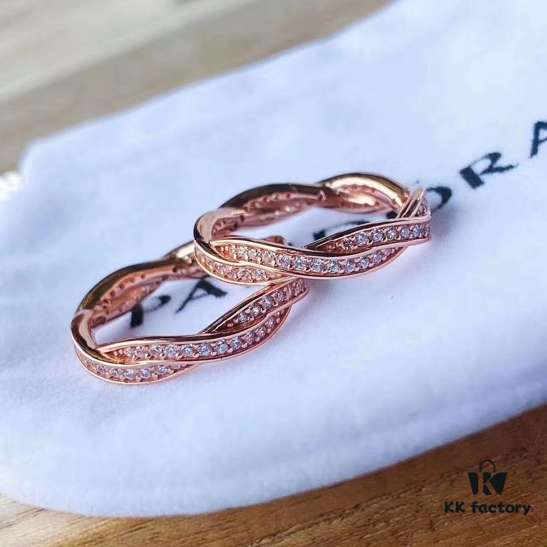 Pandora Wheel of Fate Rose Gold Ring 💍 A popular in-store style with meaningful symbolism