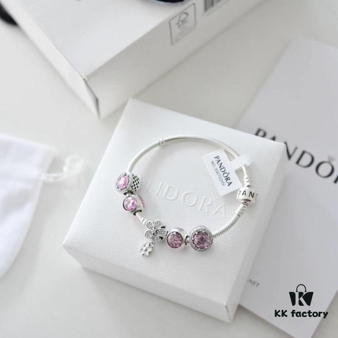 Pandora: Weaves together the beautiful dreamy life of summer, bringing fullness of happiness.
